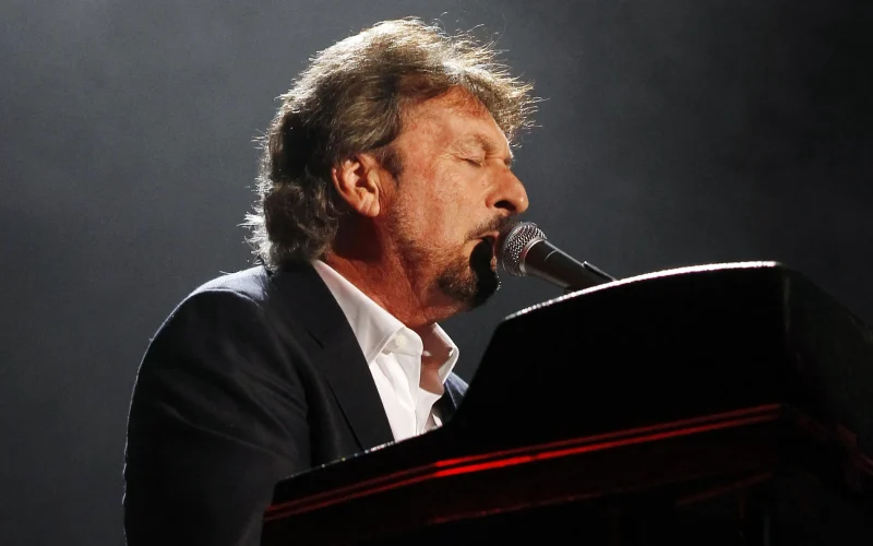 Rick Davies, fundador do Supertramp, morre aos 81 anos